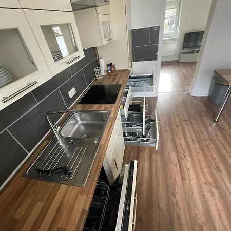Apartment Renoviertes Monteurhaus In Für 6 Personen! Mendig