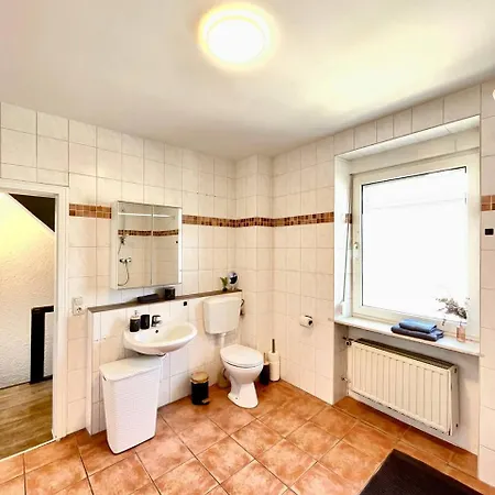 Renoviertes Monteurhaus In Für 6 Personen! * Mendig