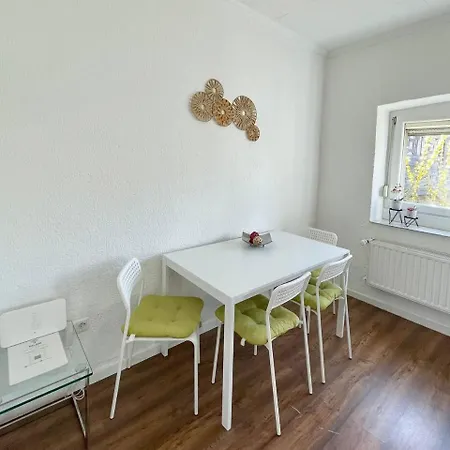 Renoviertes Monteurhaus In Fuer 6 Personen! Apartment Mendig